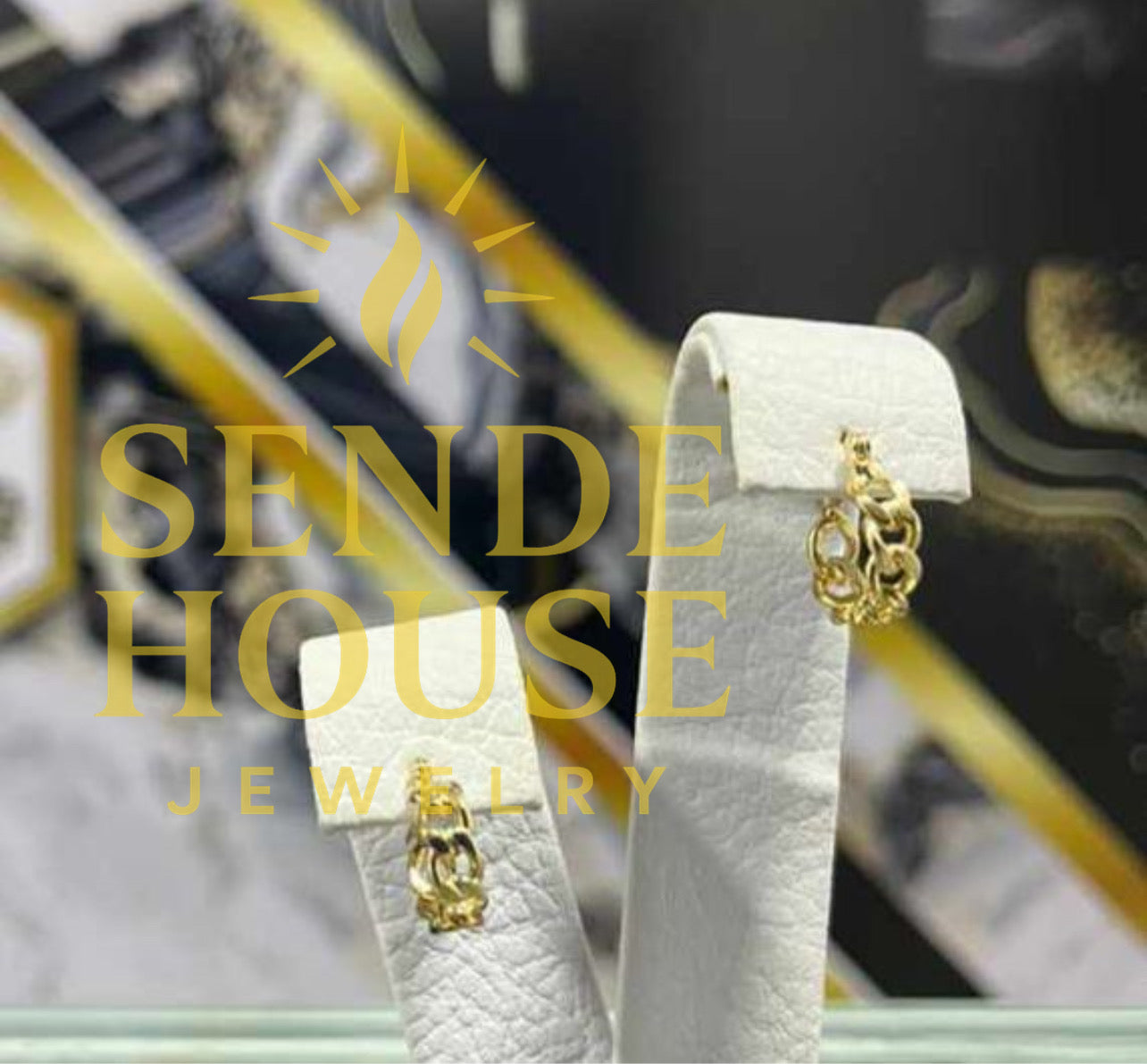 Aretes Tipo Eslabón en Oro Real y Laminado 14k/18k